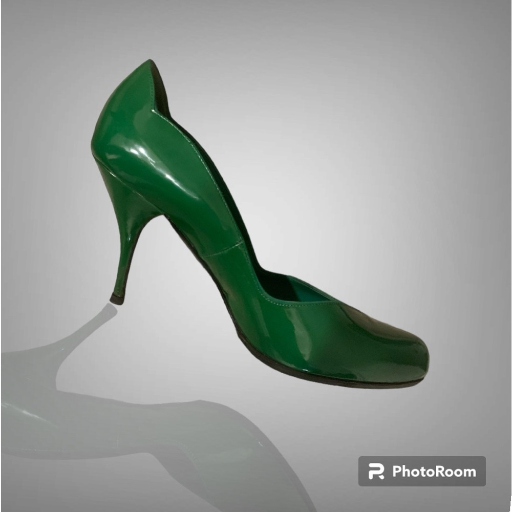 Vintage Valentino Scalloped Green Patent Pumps With Doble Vida Soles Size 7